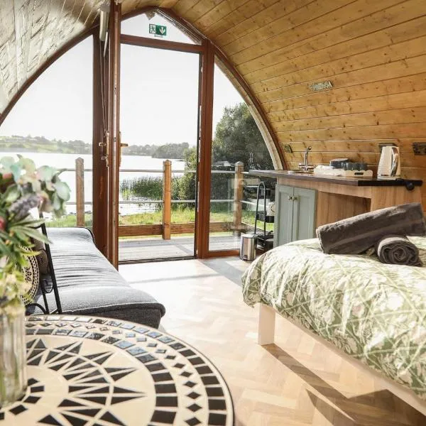 Swan Lake Glamping, ξενοδοχείο σε Cavan