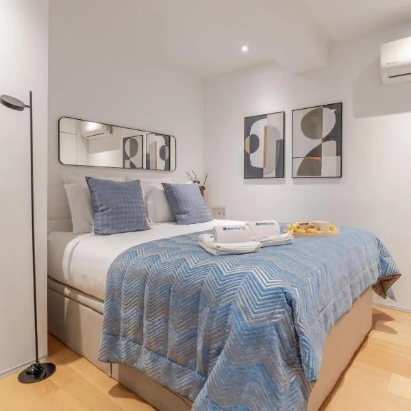 Stylish Flat with Workspace & Garage by HostWise, hotel en Oporto