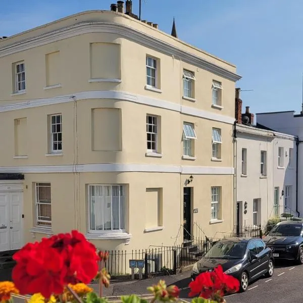 Unique & Stylish Town House in Central Cheltenham, hotel v destinaci Cheltenham
