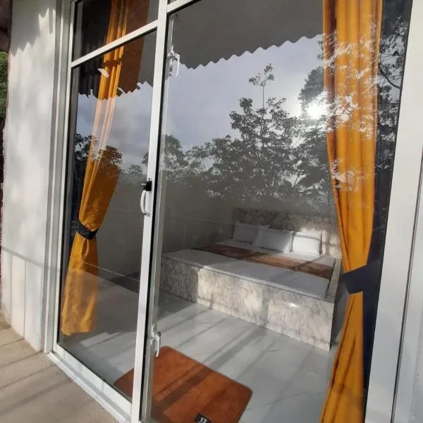 Golden Waters Stay & Dine – hotel w mieście Norwood