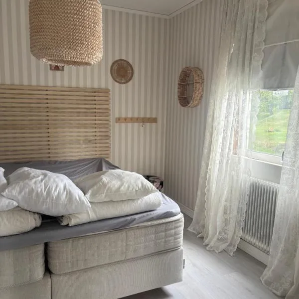 Villa Fredsstigen, hotel in Åmål