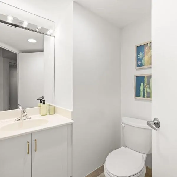 Yonge and Dun condo，位于多伦多的酒店