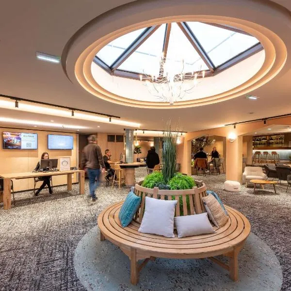 Novotel Macon Nord - Porte de Bourgogne, hôtel à Mâcon