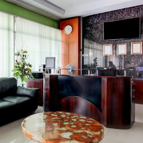 Dancenter Amanah Sehajtera, hotel in Solo