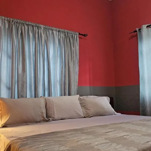 Queen's Hill Lodge, hotel in Oblogo