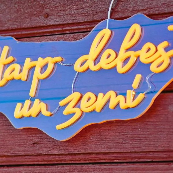 Starp debesīm un zemi, hotel in Krāslava