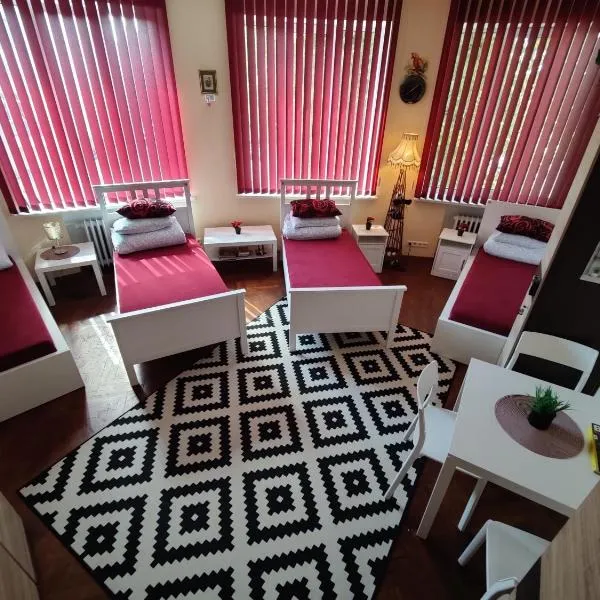 Kefir & Bun Hostel, hotel in Kaunas