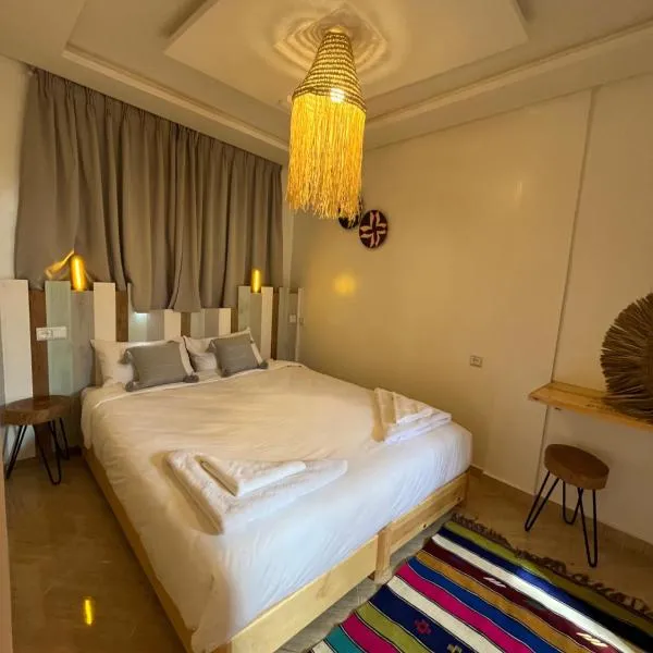 Aura Guest House, hotel en Taghazout