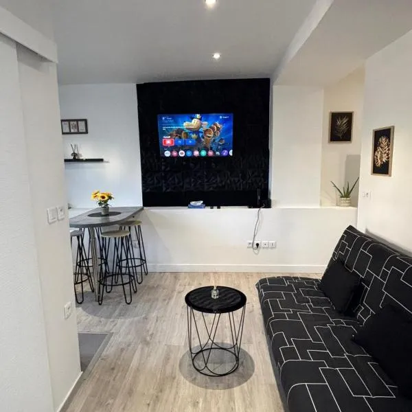 Arpajon में, होटल COCON Cosy - Free Parking - City Center - fibre