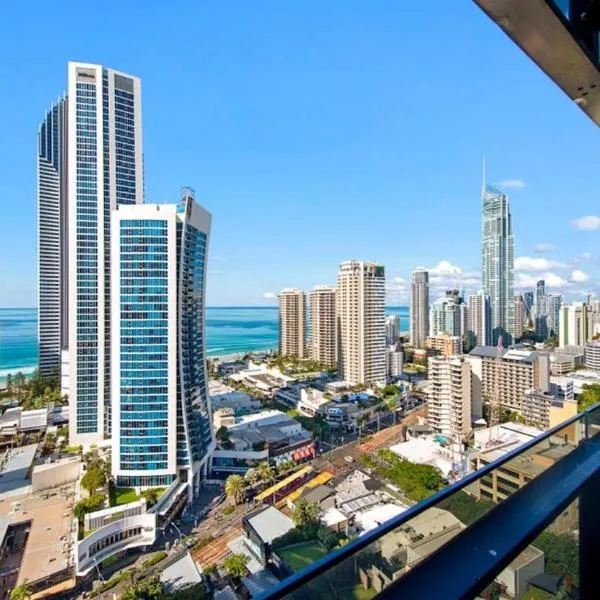 Ocean View Circle on Cavill Self-Contained 1,5 Bedroom Apartment, hótel í Gold Coast