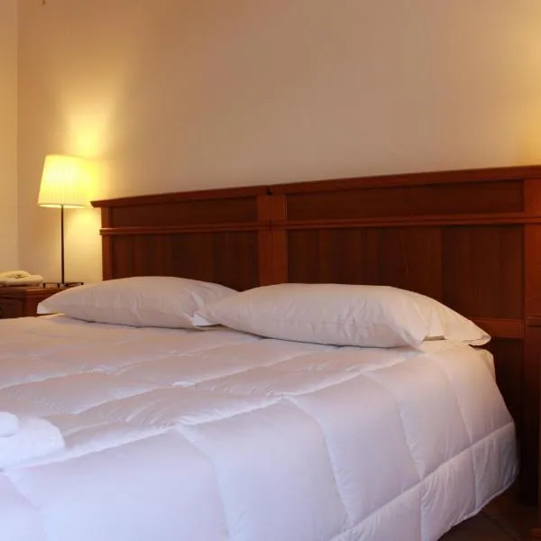 Hotel Portici, hotel v destinaci Vicoforte