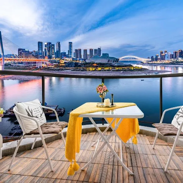 Baihong Riverview Apartment-Hongya Cave – hotel w mieście Chongqing