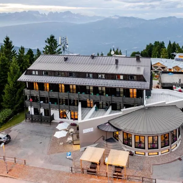 Hotel Dolomiti Chalet, hotell sihtkohas Vason