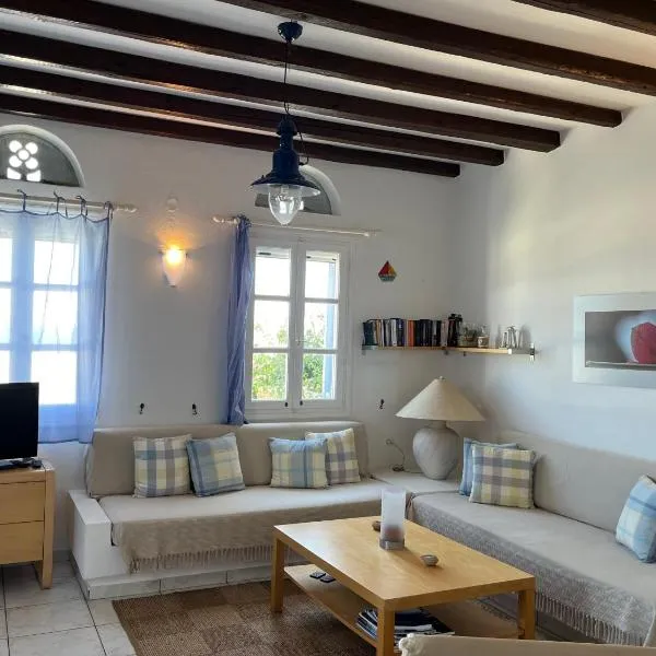 Tinos Seaview Cottage, hotel em Ayios Sostis