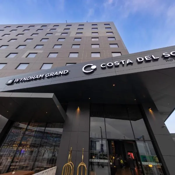 Wyndham Grand Costa Del Sol Lima Airport, hotel v destinaci Lima
