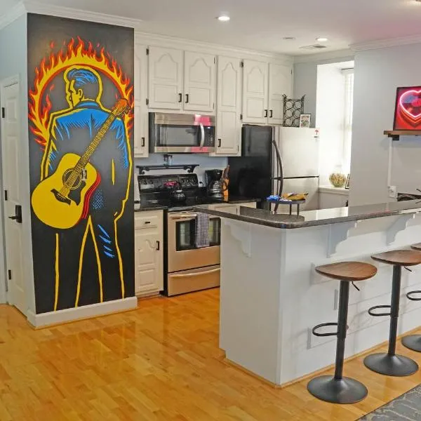 Historic Honky Tonk Hideaway, hotel en Nashville