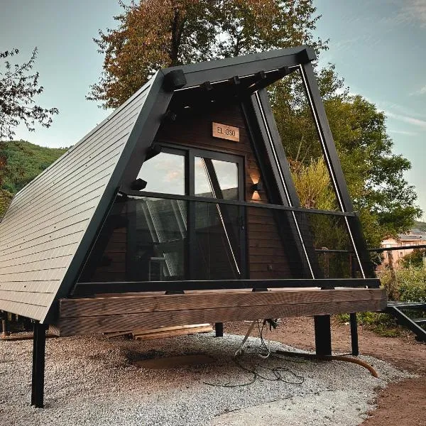 Camping Lobo Camp, hôtel à Boca de Huérgano