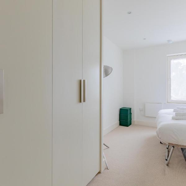 1BD Flat in Finsbury Park with Direct City Access, London