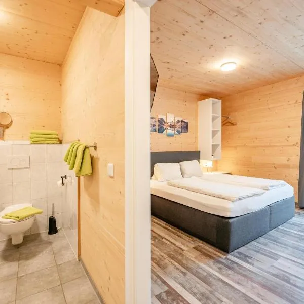 Gästehaus am Hahnenkamm, hotel v destinaci Reutte
