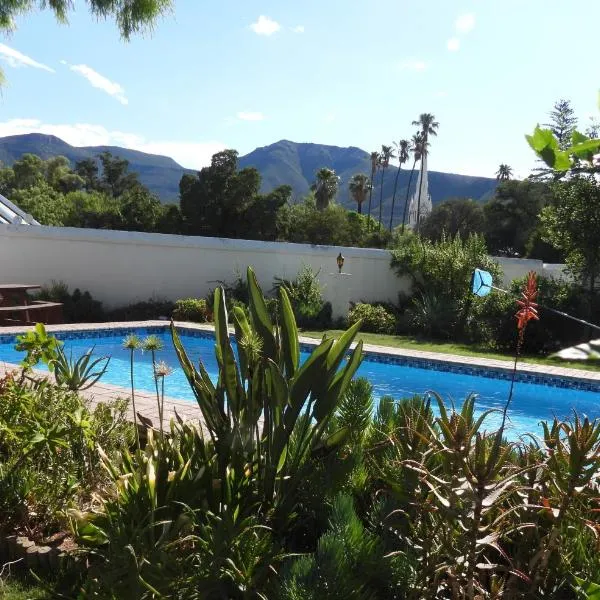 Sandy's Family PoolRoom Graaff-Reinet, hotel sa Graaff-Reinet