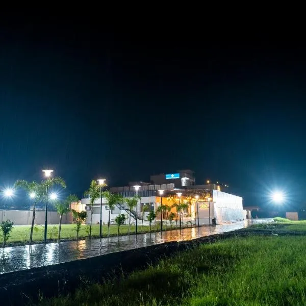 The 7th Heaven Resort – hotel w mieście Satna