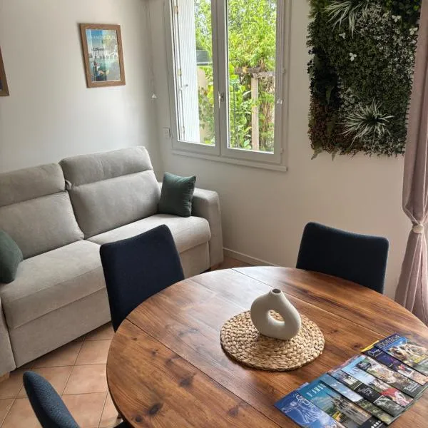 Gîte clair matin Classé 3 étoiles, Hotel in Saché