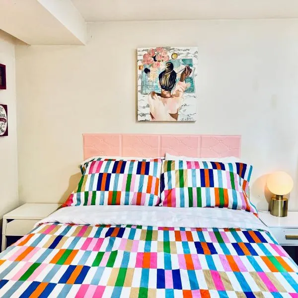 Cozy Private Room with Shared Bathroom on the 1st Floor - Conveniently Located near SeaTac Airport and Downtown, khách sạn ở Seattle