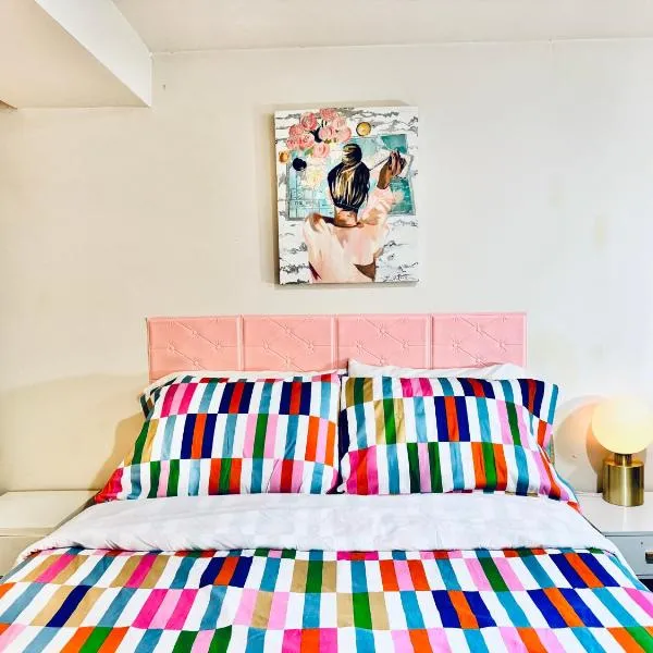 Cozy Private Room with Shared Bathroom on the 1st Floor - Conveniently Located near SeaTac Airport and Downtown, hotell i Seattle