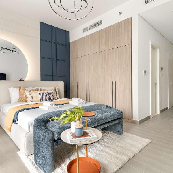Silkhaus Vacation Homes Chic Studio in Sobha Hartland at Kensington, Dubaj