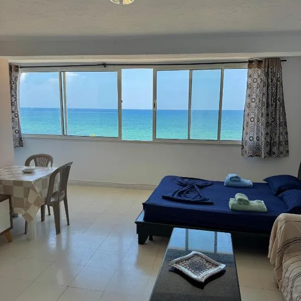 Studio with Stunning Sea View、ハマム・スースのホテル
