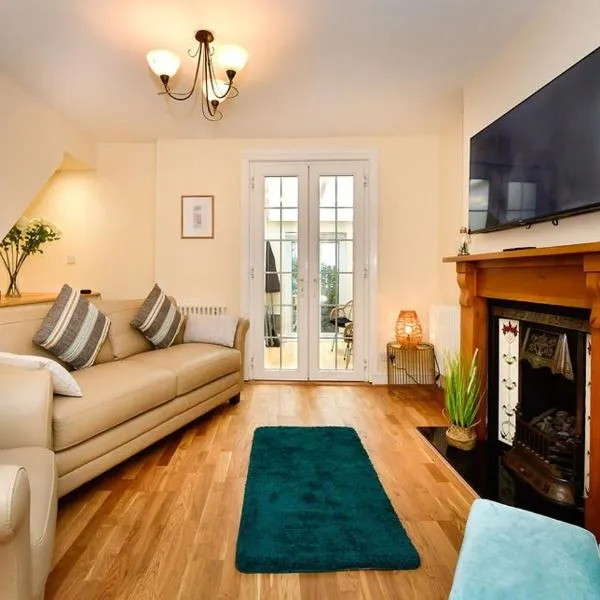 Castle Square Cottage - Beachside Retreat, hotell i The Mumbles