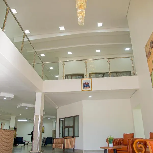 Emirates Hotel, hotel i Ondangwa