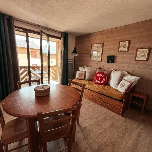 Yci 66, séjour 4 pers aux Angles, Hotel in Les Angles