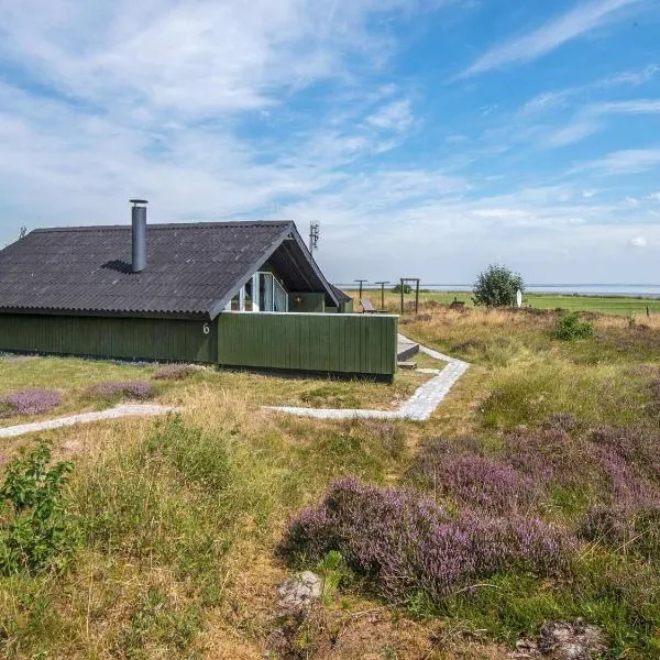 6 person holiday home in Rømø, hotel v destinaci Tagholm
