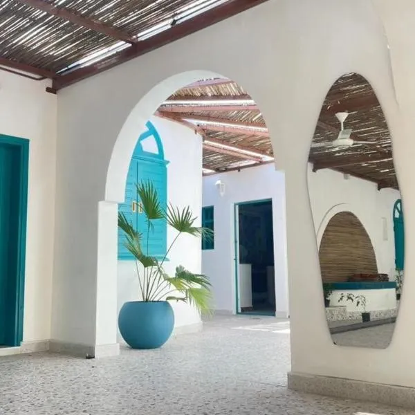 Casa Blanca - calm space for soul revival, hotel em Ādam