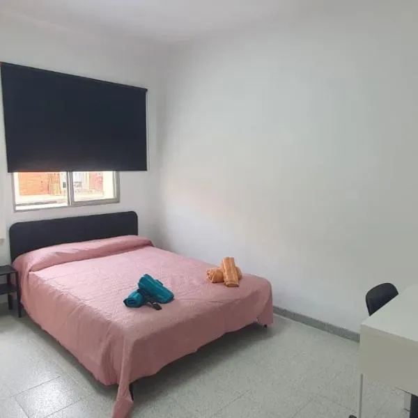 Habitaciones Céntricas en Vivienda Compartida, khách sạn ở Valencia