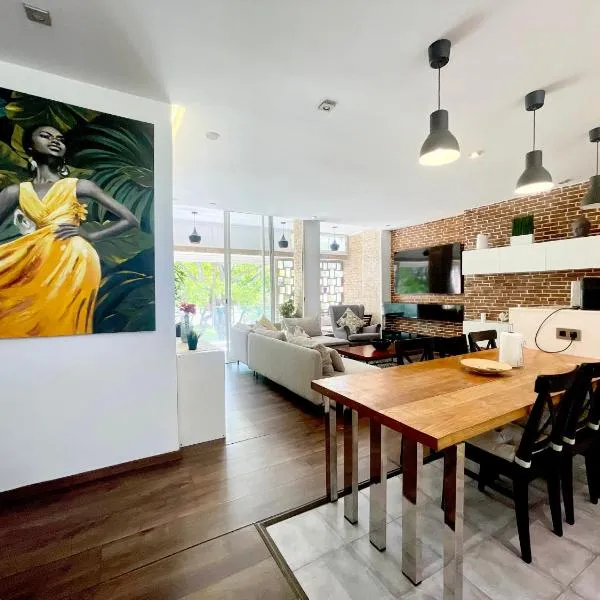 Charming 3 Bedroom Apt in Agdal, hotel in Rabat