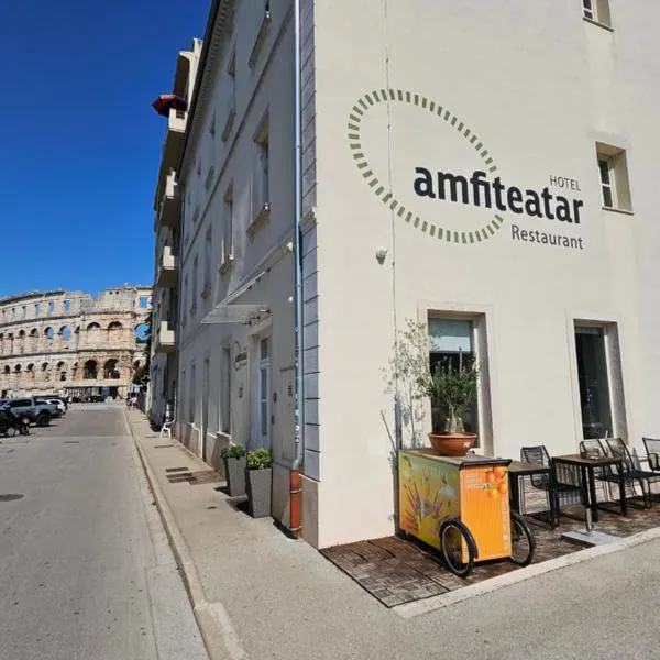 Hotel Amfiteatar, ξενοδοχείο στην Πούλα
