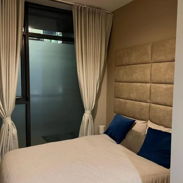 Private Room in Stunning Shared Apartment Newly Refurbished, hotel in Dublin