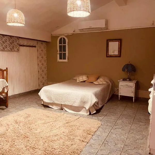 Habitación privada Barrio Uno, hotel in Ezeiza