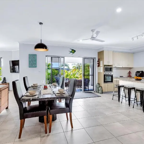 Tranquillity by the Sea, ξενοδοχείο σε Hideaway Bay