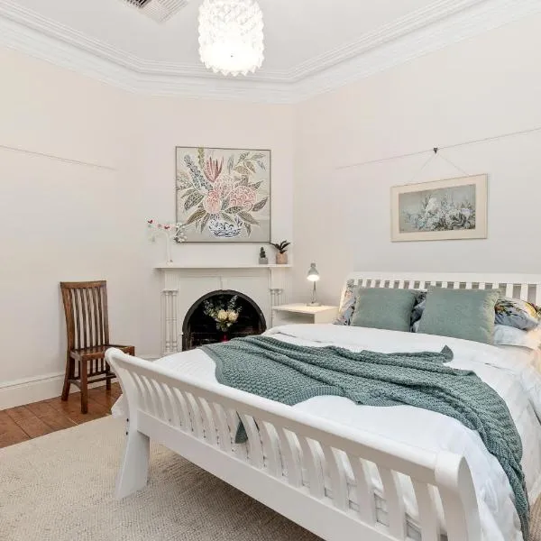 KING44 - King Charming, hotel in Fremantle
