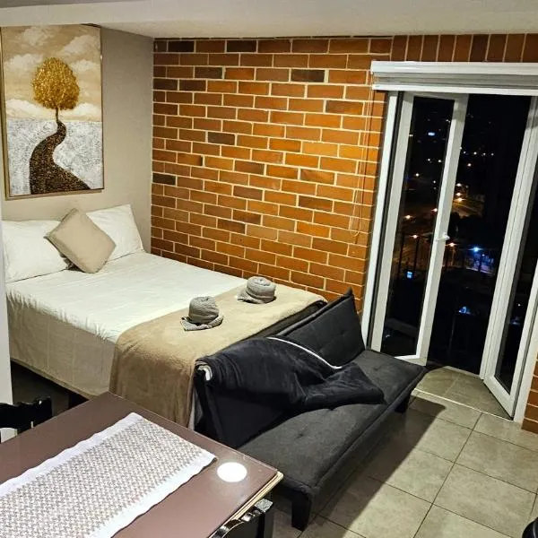 Nuevo y Moderno Apartamento con Parqueo en la atractiva Zona 4, ξενοδοχείο στη Γουατεμάλα