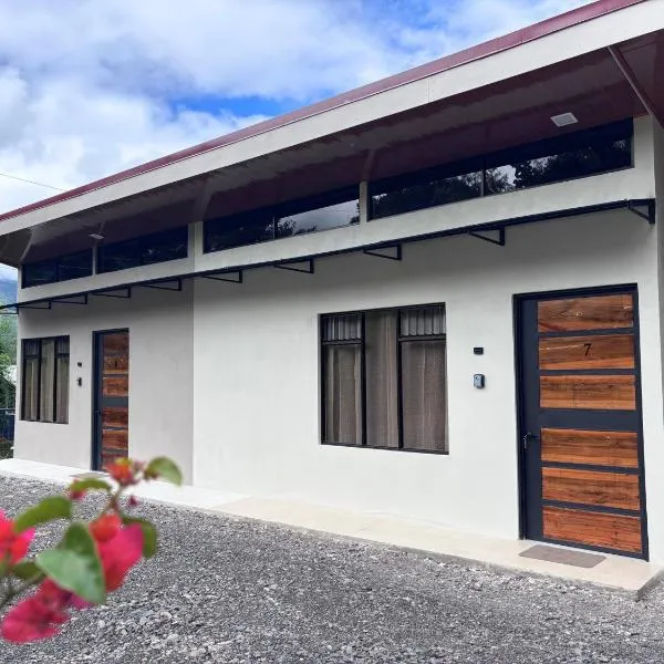 Cabinas Las Veraneras - Dota, hotel en Santa María