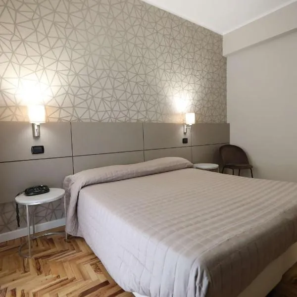 Royal Hotel, hotel v destinaci Cosenza