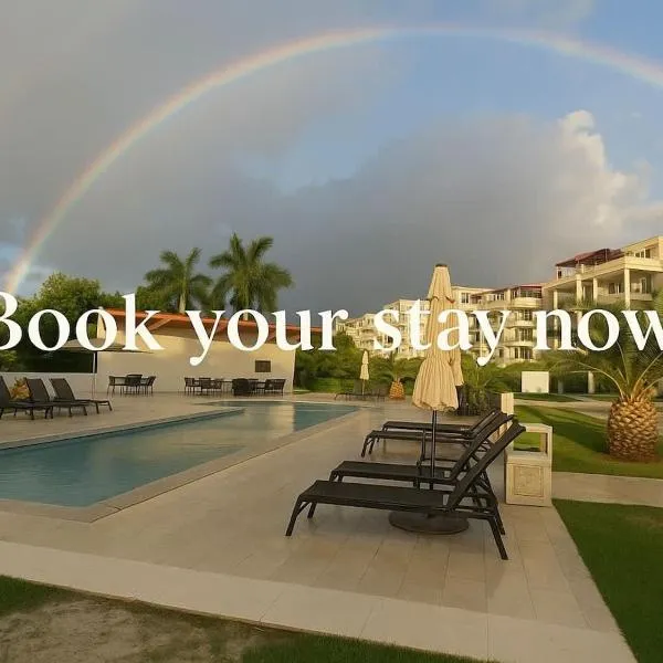 Cozy Maho Studio w Pool Gym & Nearby Beaches, hotel a Maho Reef