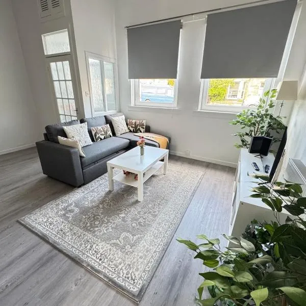 Spacious 2BR Home by Portobello Beach, отель в Эдинбурге