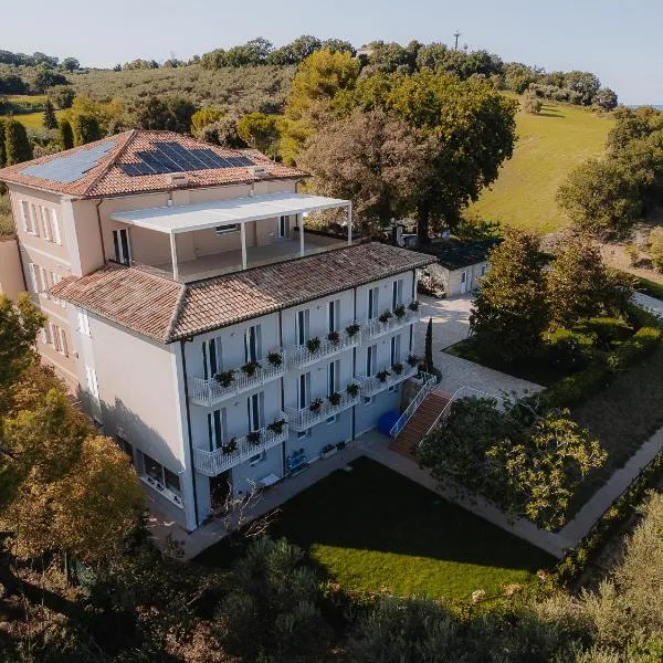 Openhouse Stay, готель у місті Фано