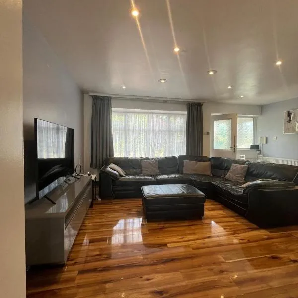 Concord House, 3 bedroom house, 2 baths in Rainham,, hotel v destinaci Dagenham Dock