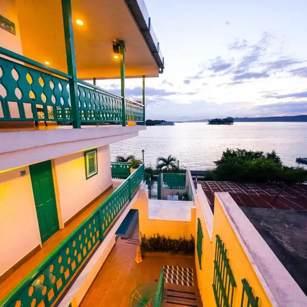 Hotel Casa Turquesa, hotel in Flores